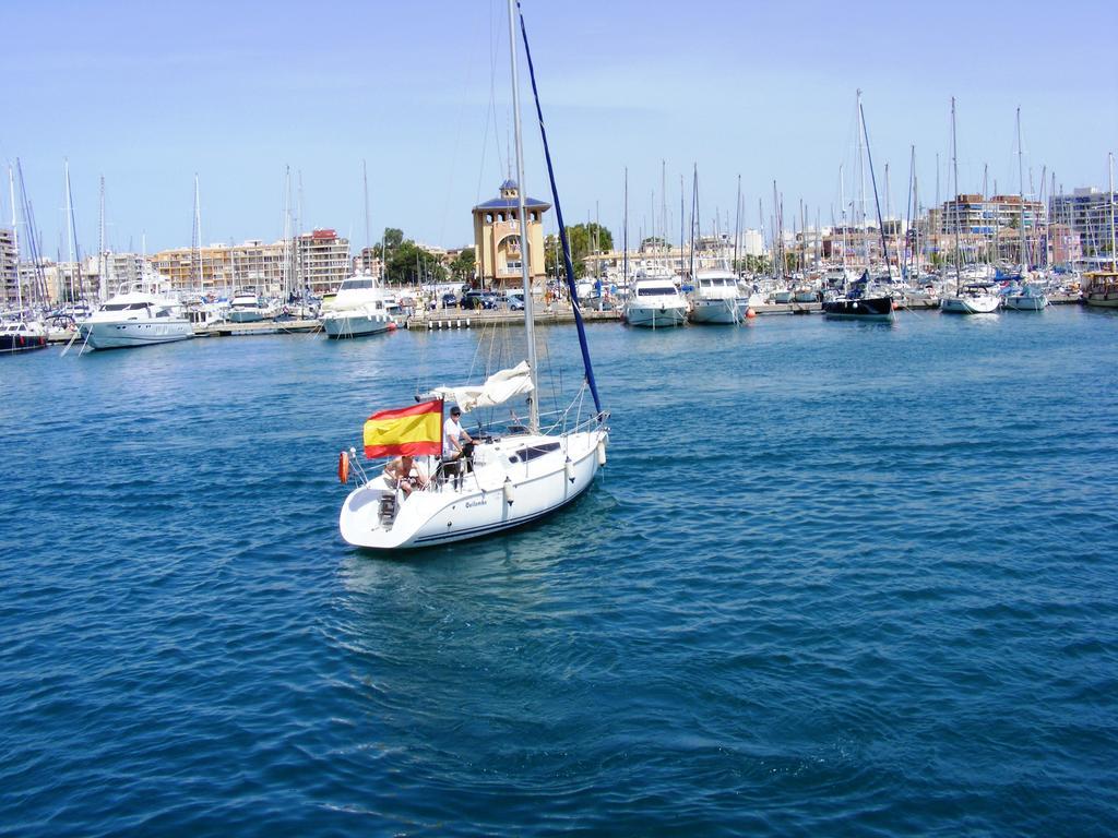 Apartamento Berry Playa Naufragos Torrevieja Ngoại thất bức ảnh